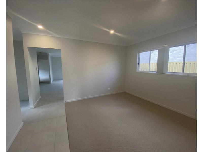 30 Aspen Circuit, Logan Reserve QLD 4133