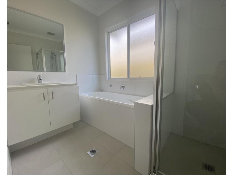 30 Aspen Circuit, Logan Reserve QLD 4133