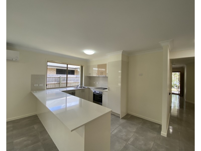 11 Sandalwood Drive, Pimpama QLD 4209