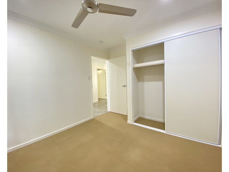 11 Sandalwood Drive, Pimpama QLD 4209