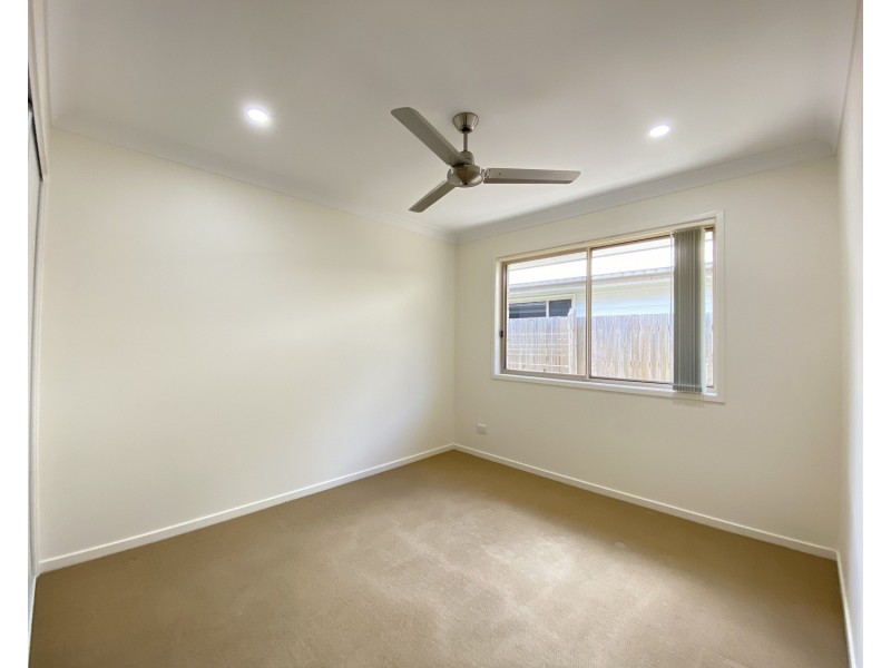 11 Sandalwood Drive, Pimpama QLD 4209