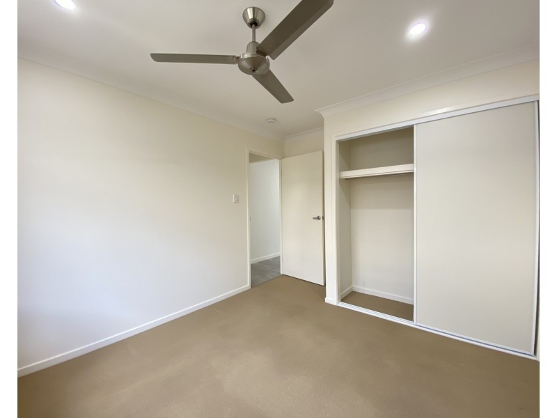 11 Sandalwood Drive, Pimpama QLD 4209