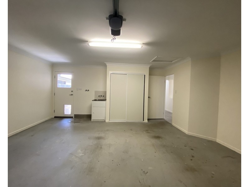 11 Sandalwood Drive, Pimpama QLD 4209