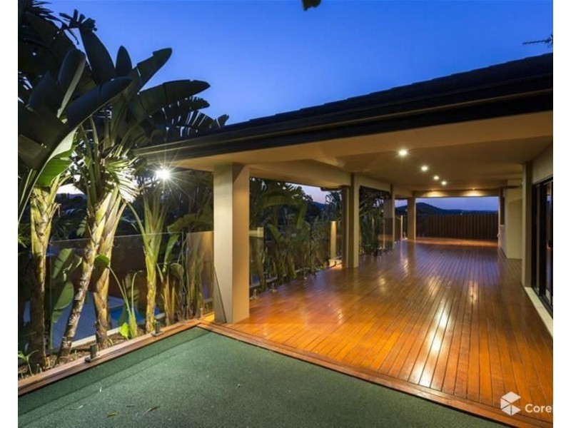 8 McAuley Parade, Pacific Pines QLD 4211