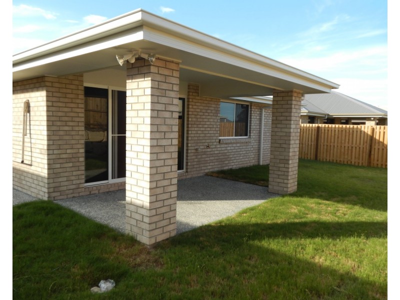 8 Casey Street, Pimpama QLD 4209