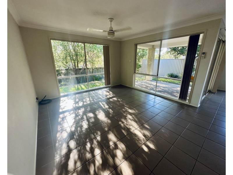 3 Burr Court, Pacific Pines QLD 4211