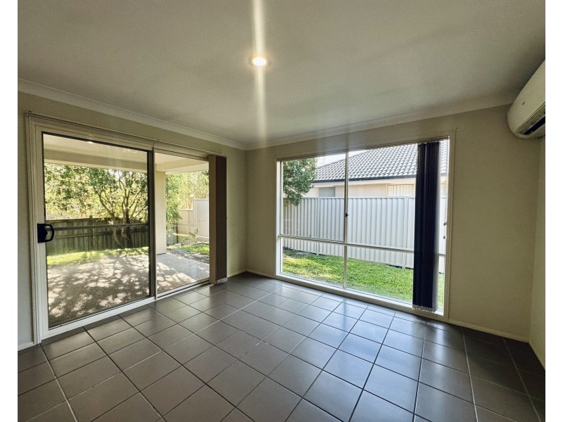 3 Burr Court, Pacific Pines QLD 4211