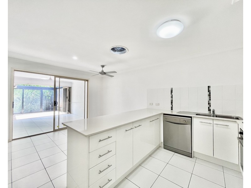 1/11 Pritchard Street, Pacific Pines QLD 4211