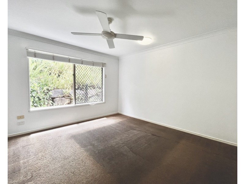 1/11 Pritchard Street, Pacific Pines QLD 4211