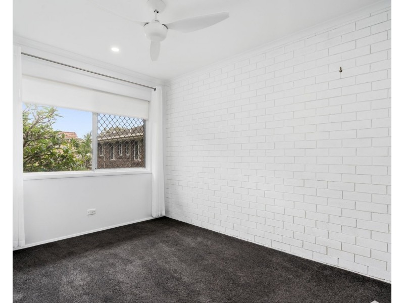3/12 Errol Avenue, Paradise Point QLD 4216
