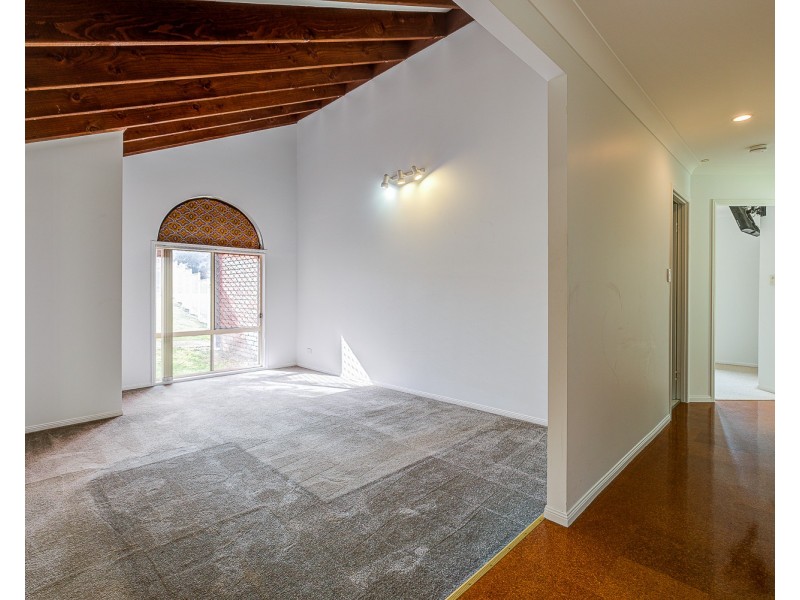 129 Henry Cotton Drive, Parkwood QLD 4214
