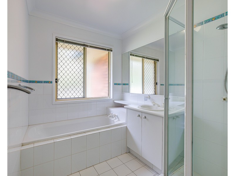 129 Henry Cotton Drive, Parkwood QLD 4214