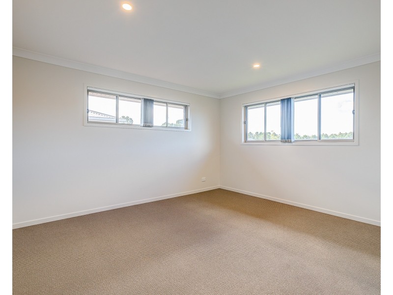 5 Flowers Drive, Coomera QLD 4209