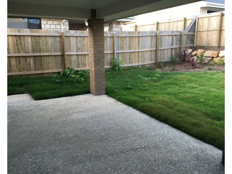 2/34 Garden Road, Coomera QLD 4209