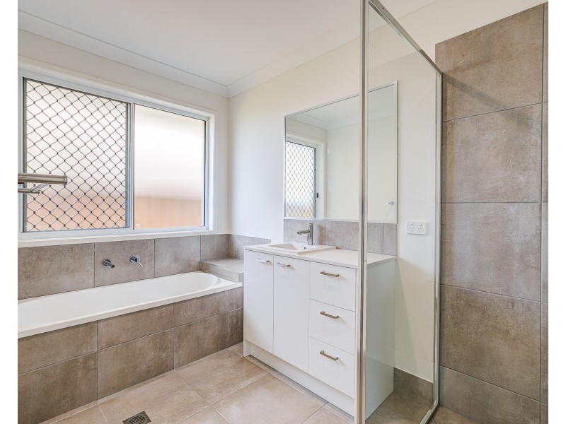 4 Almandin Street, Logan Reserve QLD 4133