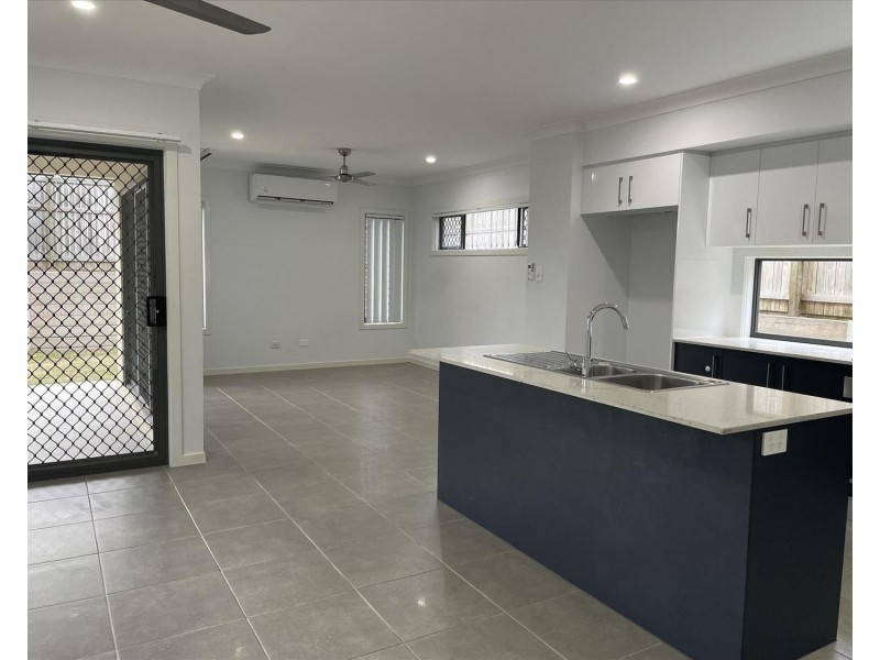 11 Bellarine Circuit, Coomera QLD 4209