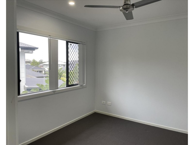 11 Bellarine Circuit, Coomera QLD 4209