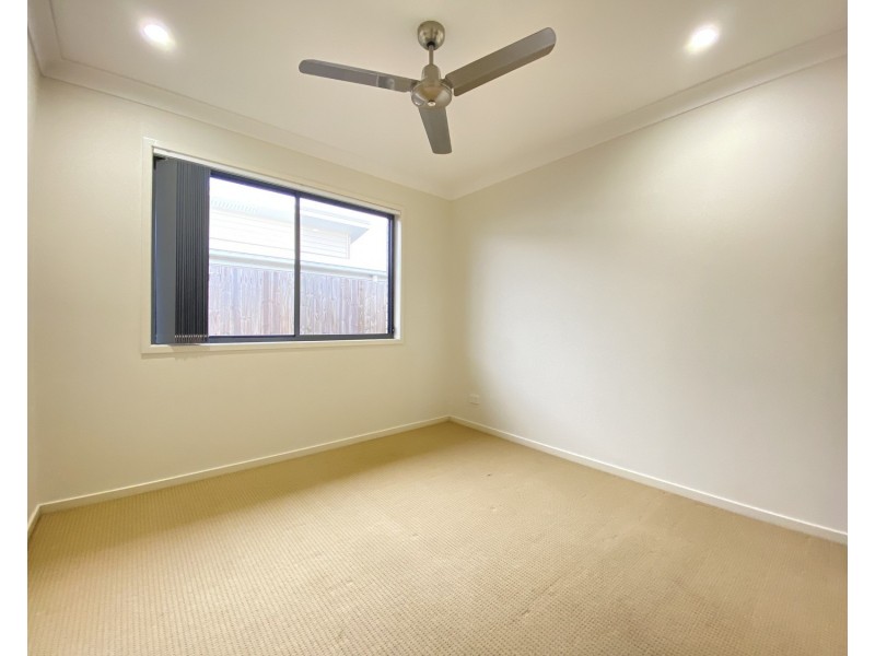 9 Woodrose Circuit, Pimpama QLD 4209