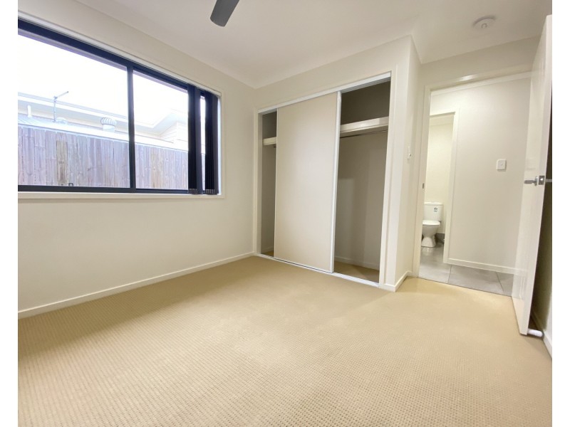 9 Woodrose Circuit, Pimpama QLD 4209