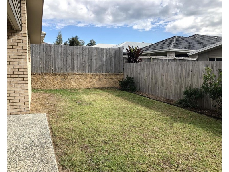 9 Woodrose Circuit, Pimpama QLD 4209