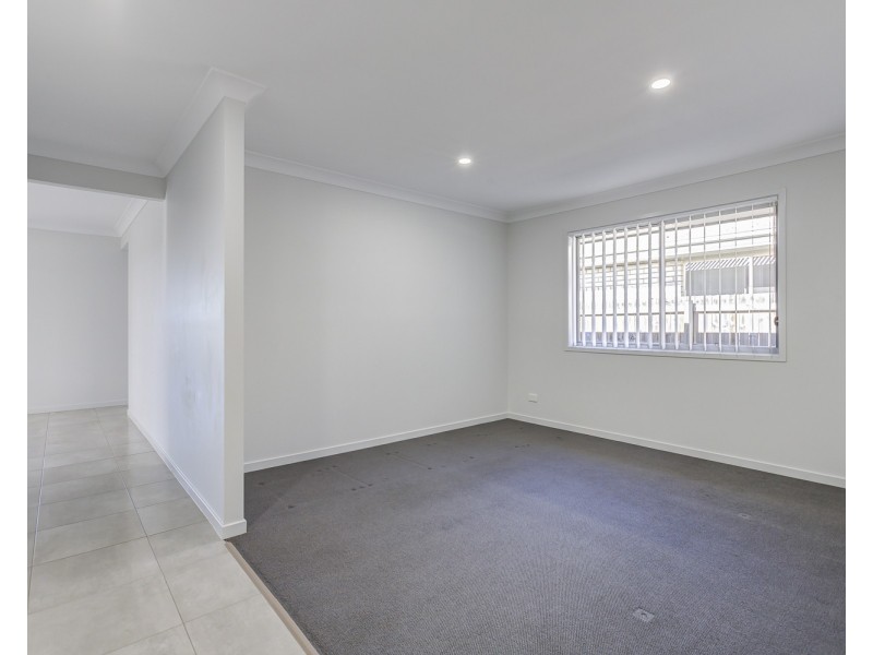 10 Benwerrin Street, Pimpama QLD 4209