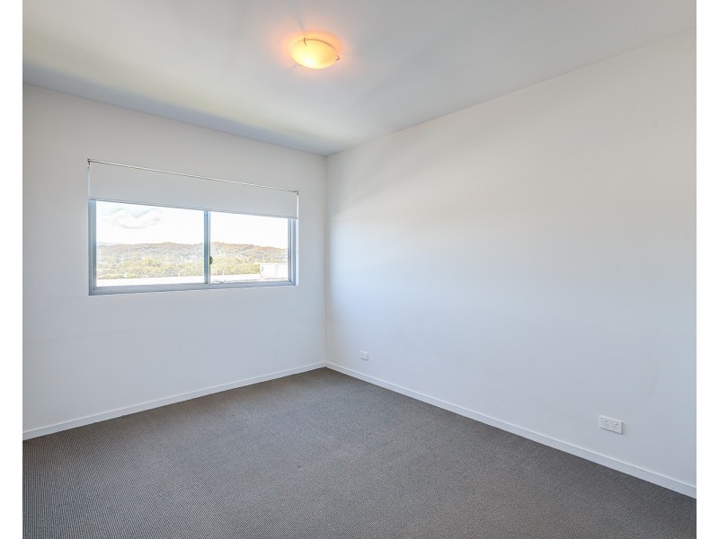 2713/397 Christine Avenue, Varsity Lakes QLD 4227