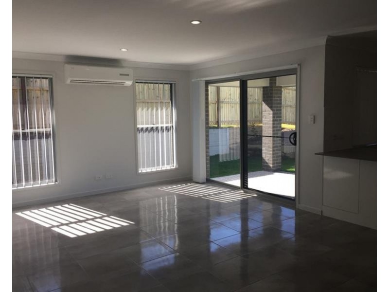 7 Sunstone Avenue, Pimpama QLD 4209