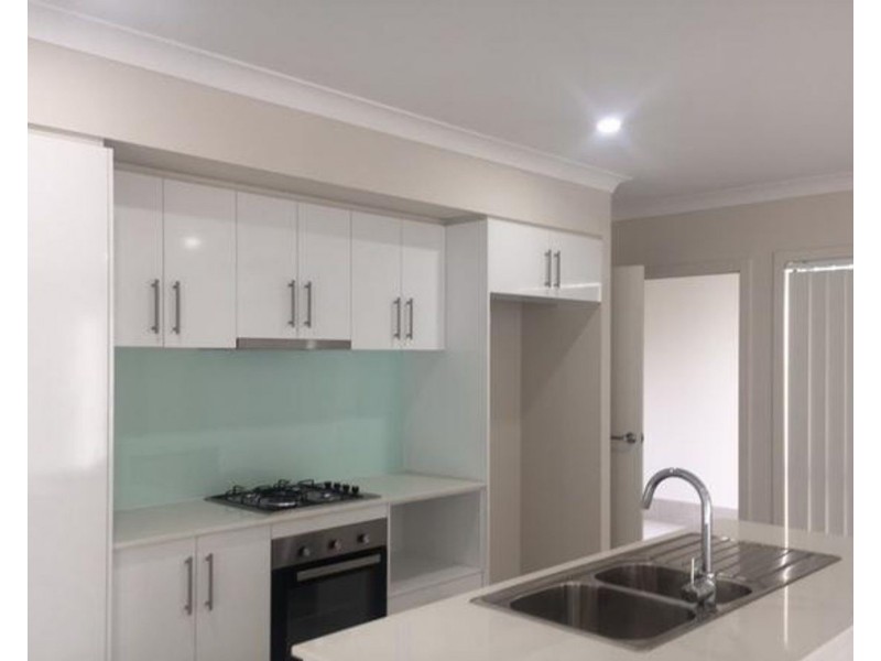 10 Beacon Lane, Hope Island QLD 4212