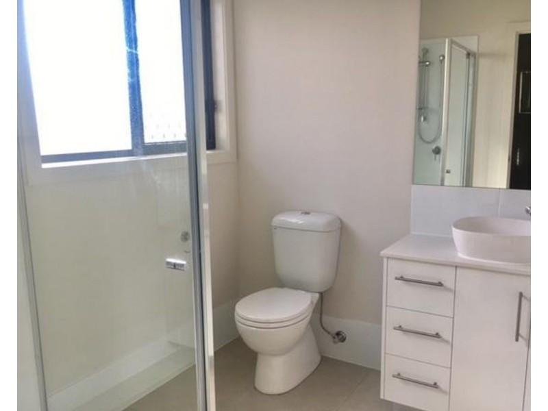 10 Beacon Lane, Hope Island QLD 4212