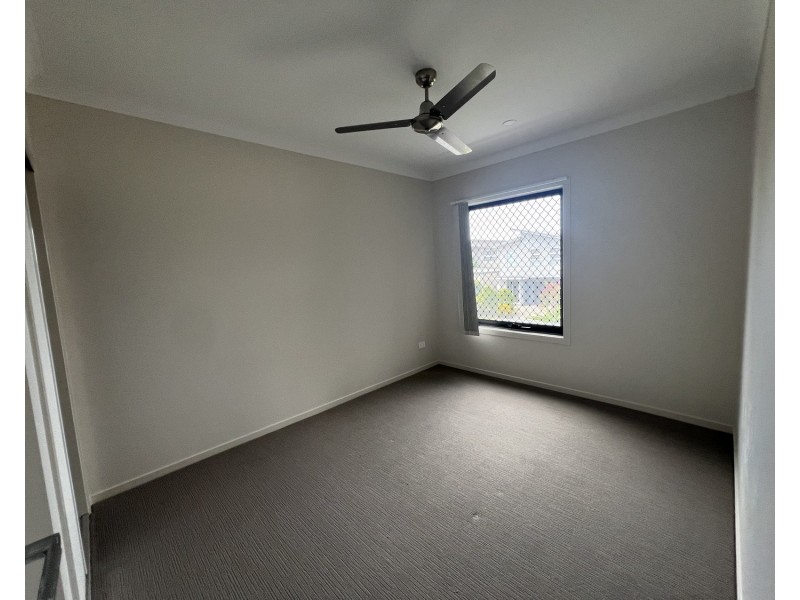 10 Beacon Lane, Hope Island QLD 4212