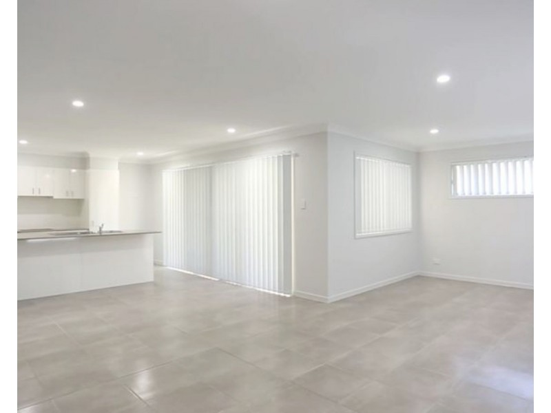 20 Hazel Street, Pimpama QLD 4209