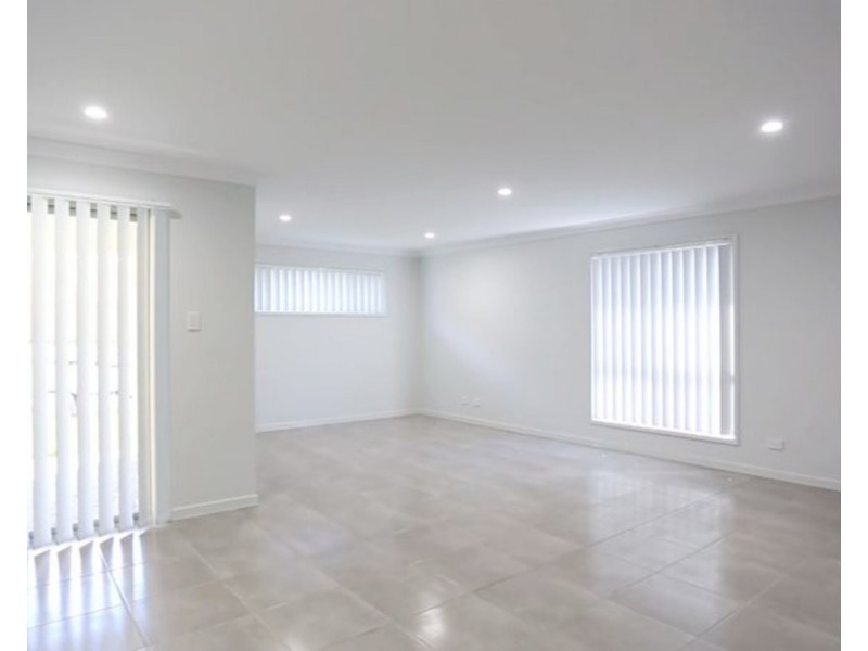 20 Hazel Street, Pimpama QLD 4209