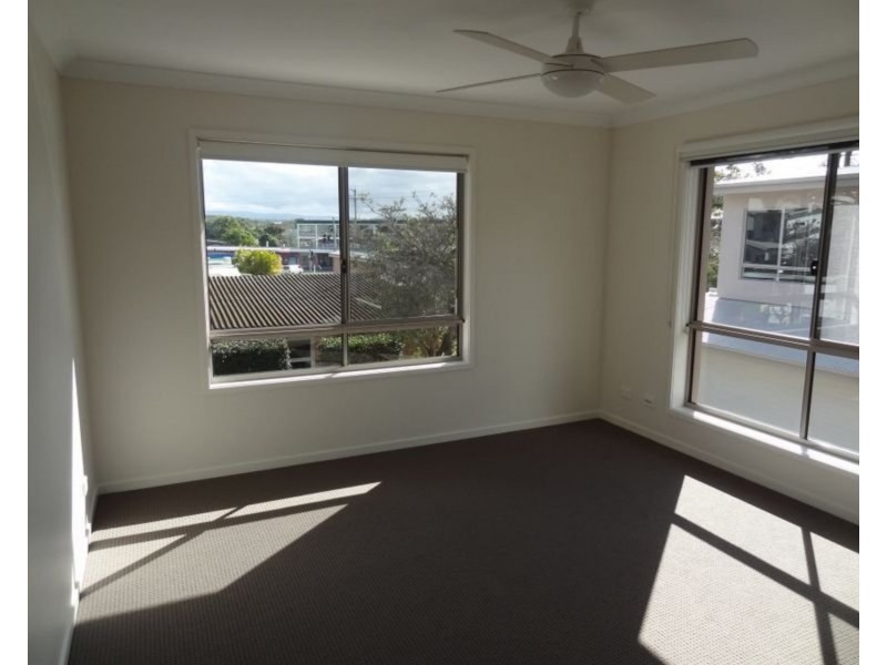 1/79 Falconer Street, Southport QLD 4215