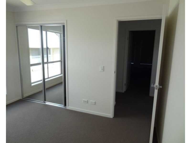 1/79 Falconer Street, Southport QLD 4215