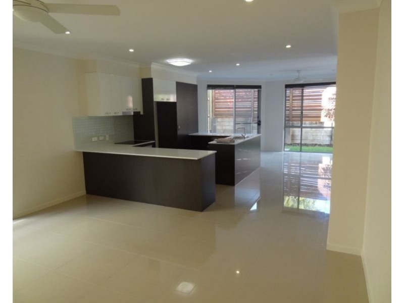1/79 Falconer Street, Southport QLD 4215