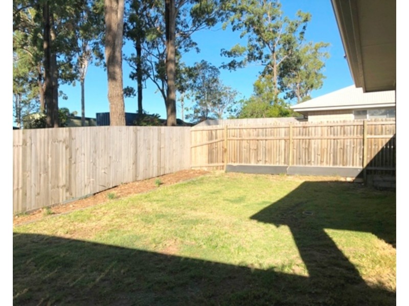 5 Milbrook Crescent, Pimpama QLD 4209