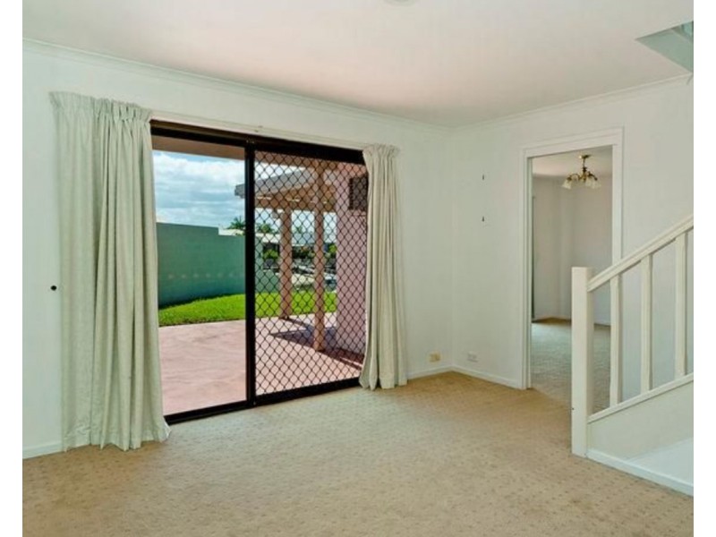 100 Oxley Drive, Paradise Point QLD 4216