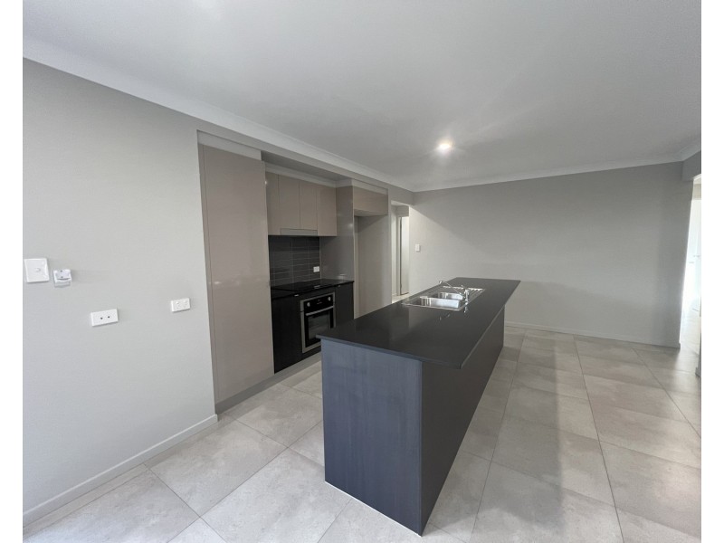 48 Mirinae Circuit, Pimpama QLD 4209