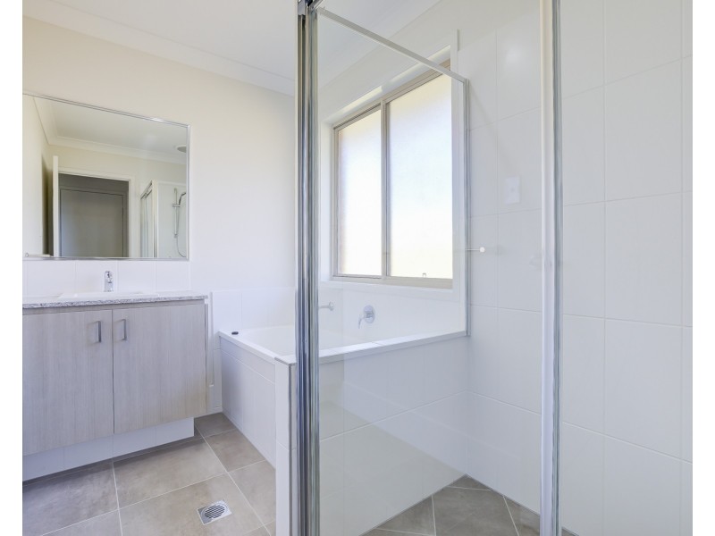 26 Scott Young Drive, Coomera QLD 4209