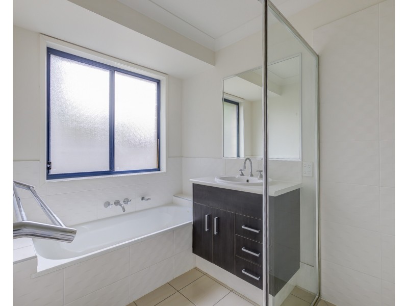 14 Bellinger Key, Pacific Pines QLD 4211