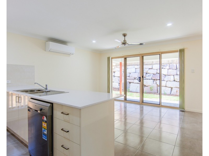 14 Hazel Street, Pimpama QLD 4209