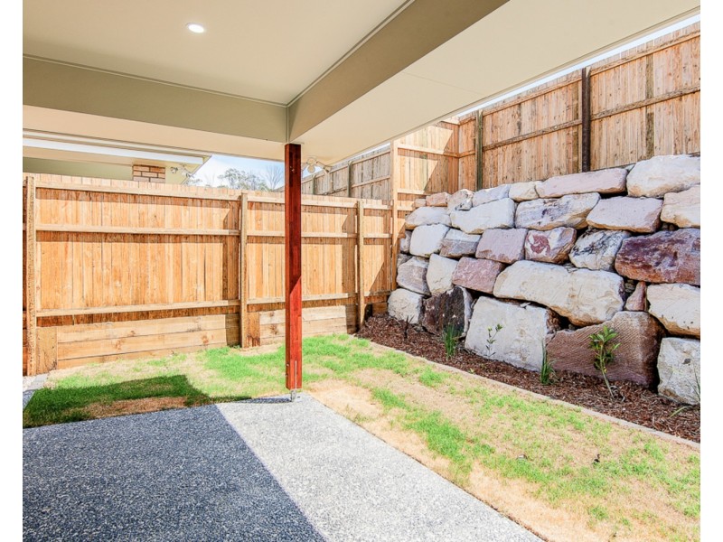 14 Hazel Street, Pimpama QLD 4209