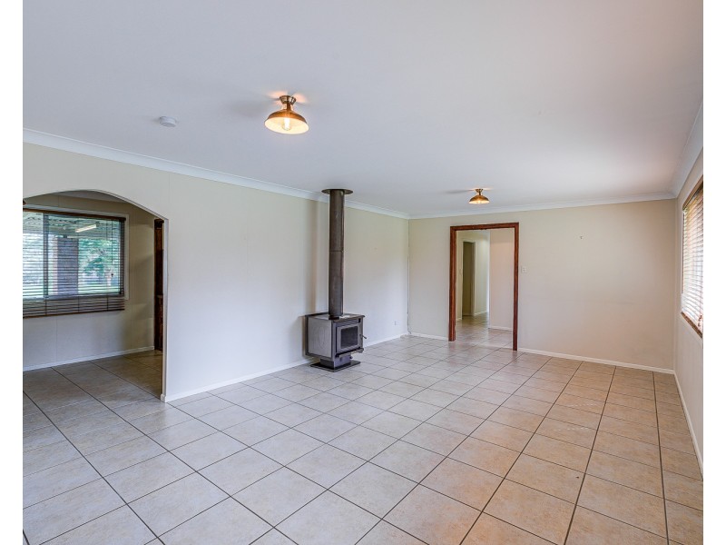 690-692 Middle Road, Greenbank QLD 4124