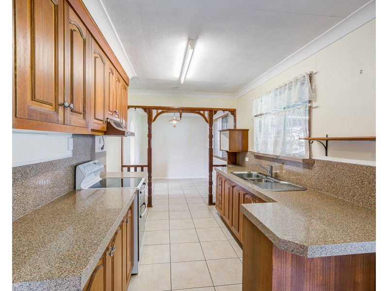 690-692 Middle Road, Greenbank QLD 4124