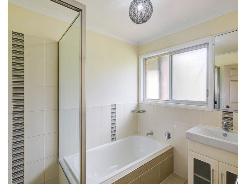 690-692 Middle Road, Greenbank QLD 4124