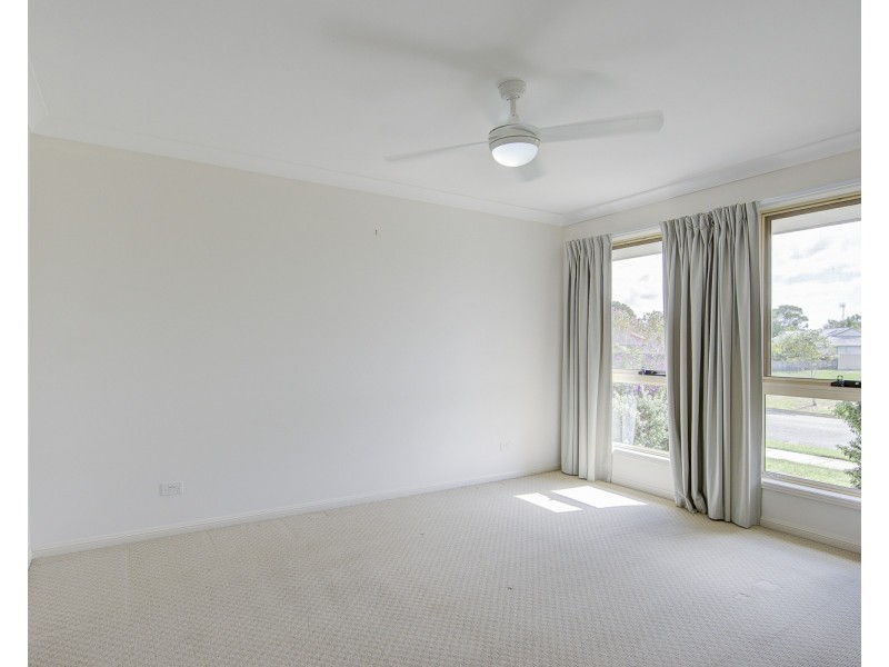 13 Sunrise Crescent, Merrimac QLD 4226