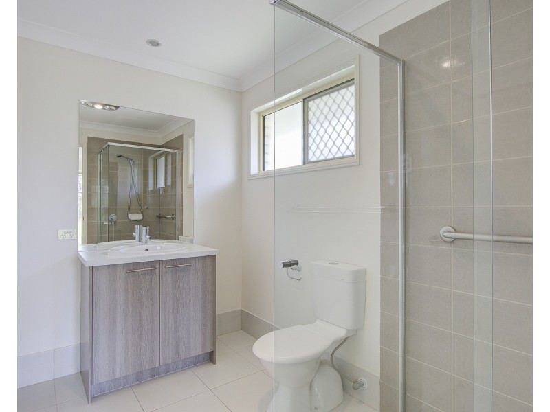 13 Sunrise Crescent, Merrimac QLD 4226