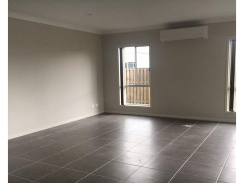 37 North Quay Circuit, Hope Island QLD 4212
