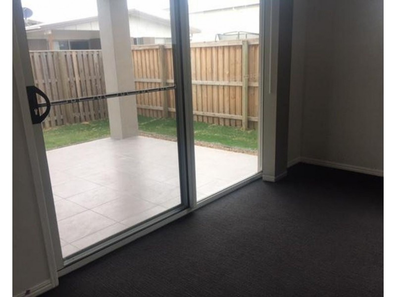 37 North Quay Circuit, Hope Island QLD 4212