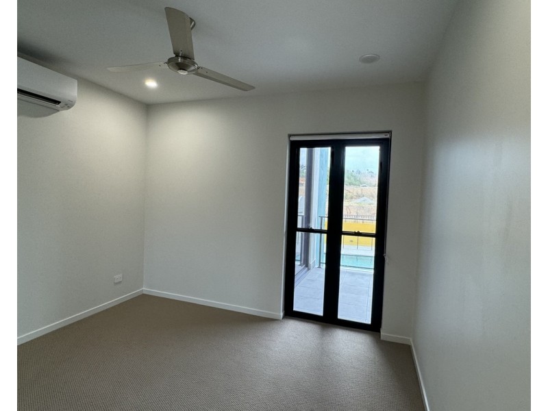 3305/4 Oaky Creek Road, Coomera QLD 4209